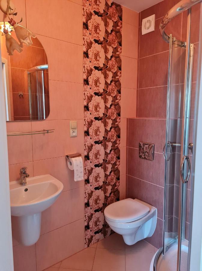 Koga Pokoje Goscinne Łeba Exterior foto