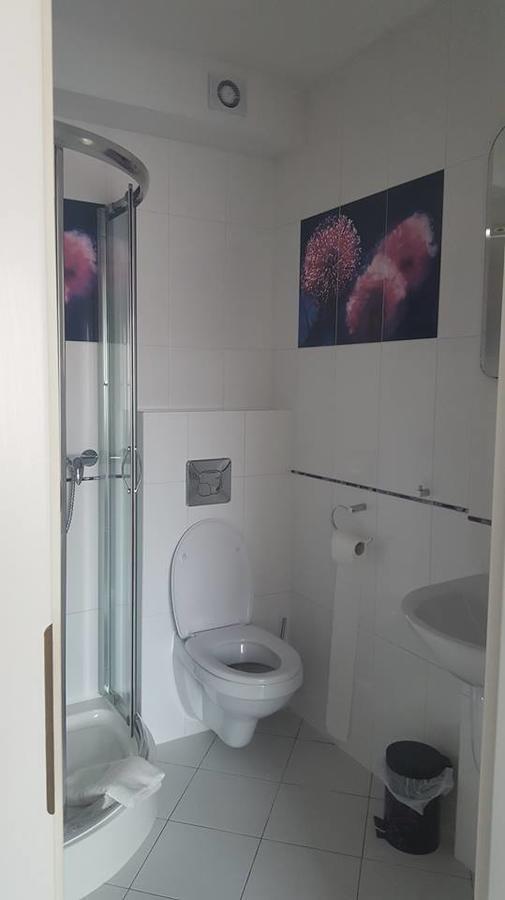 Koga Pokoje Goscinne Łeba Exterior foto